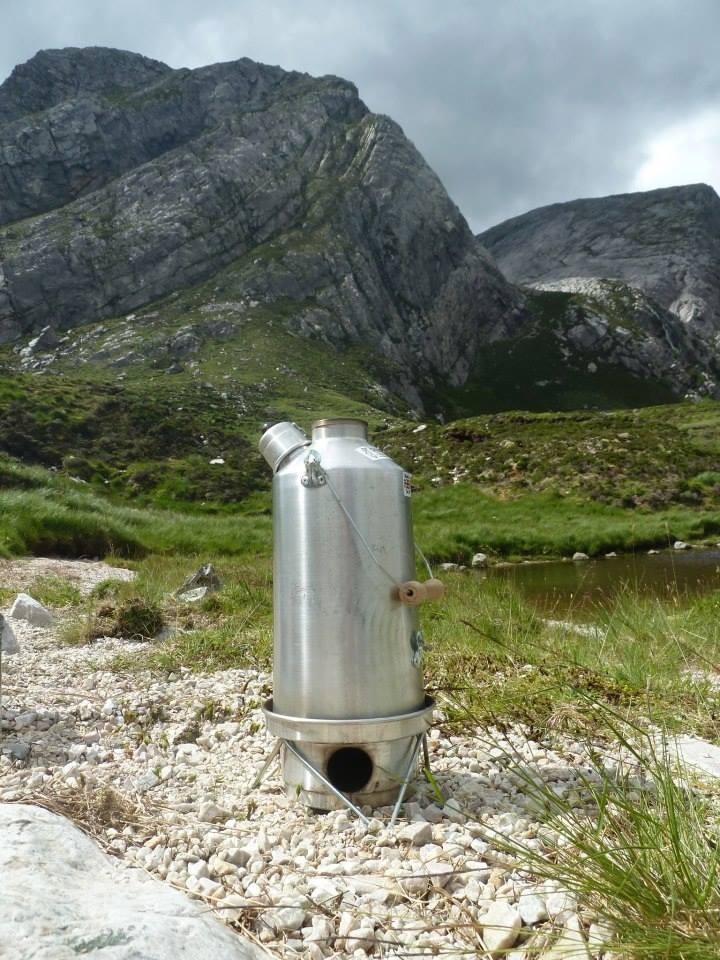 https://www.campingkettle.com/media/catalog/product/cache/1/image/9df78eab33525d08d6e5fb8d27136e95/h/i/hiking-kettle.jpg